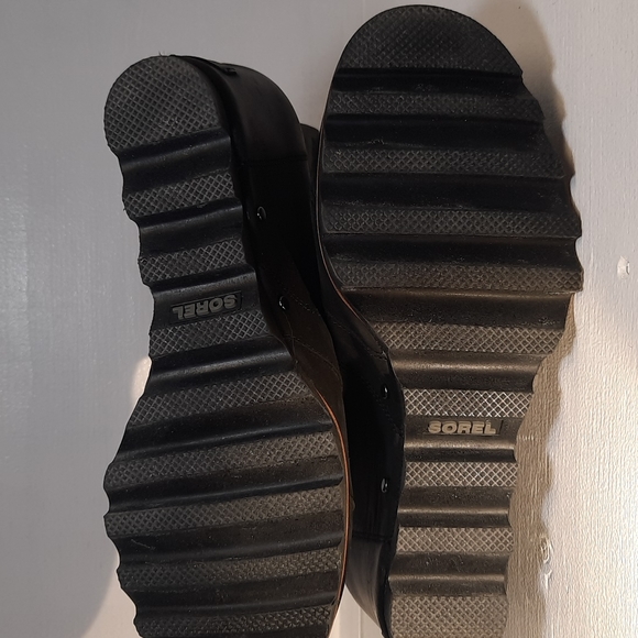 Sorel boots - Picture 7 of 7